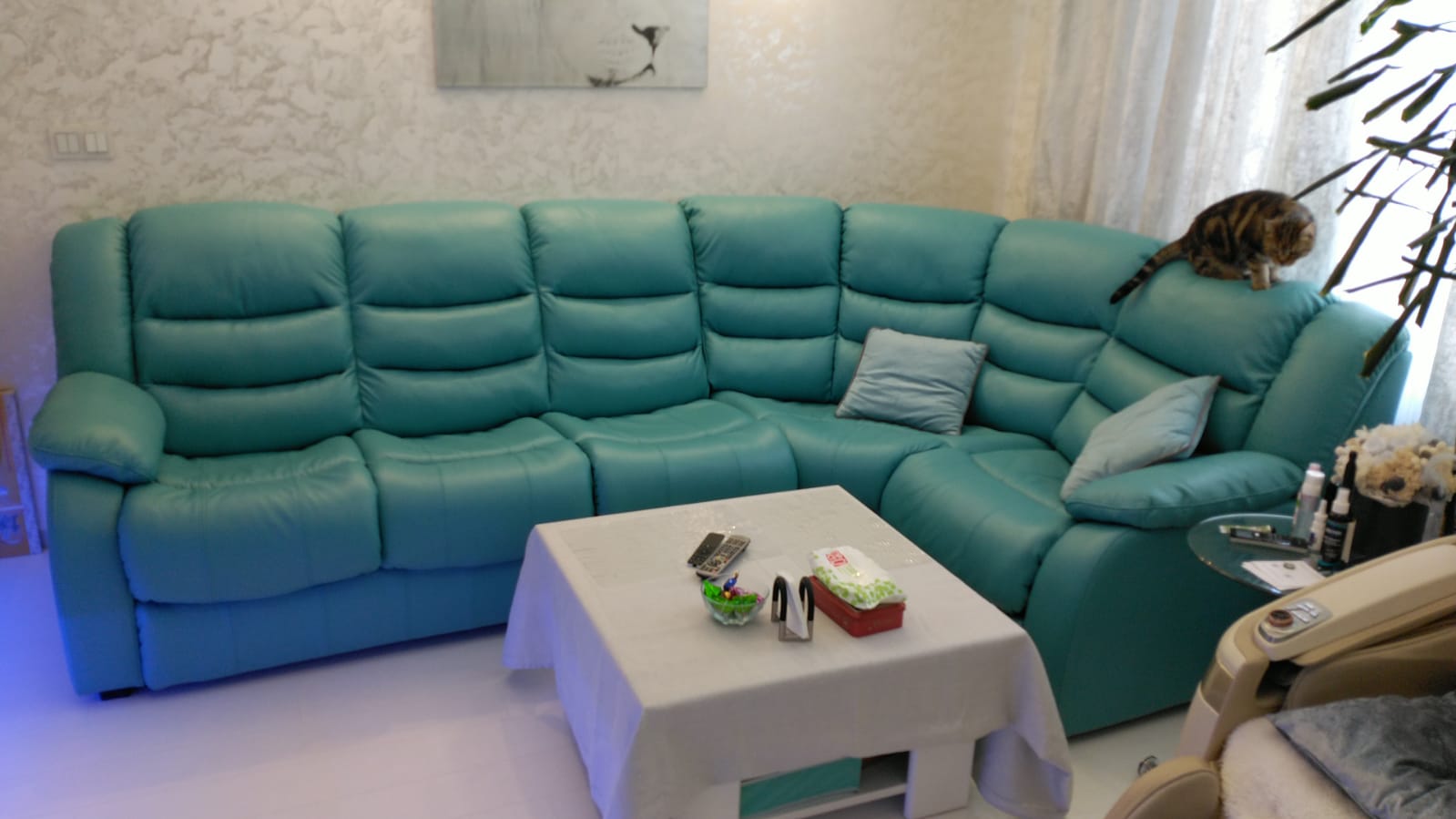 Перетяжка дивана на дому. Новослободская