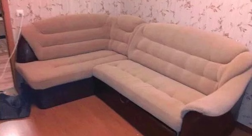 Перетяжка углового дивана. Новослободская